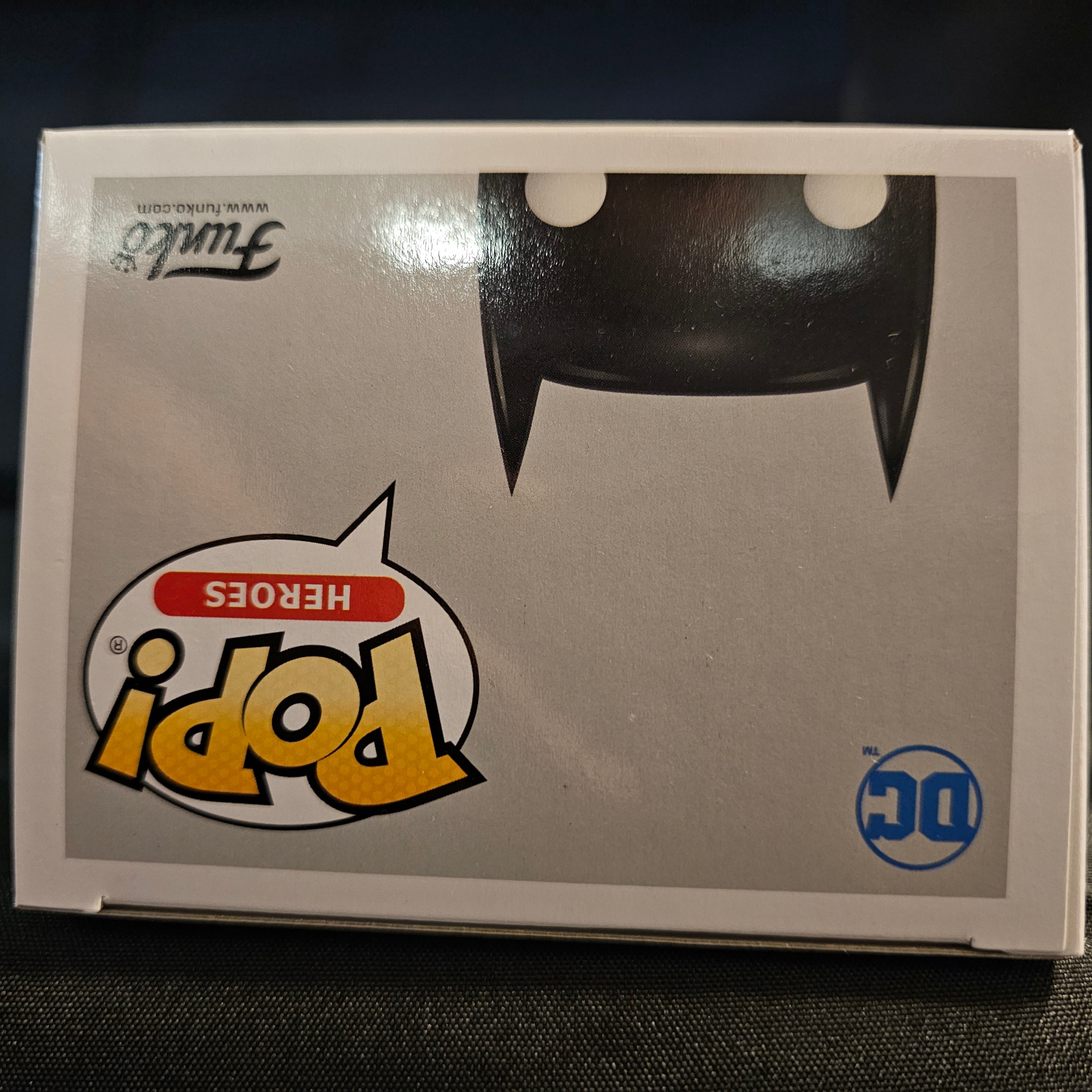 DC Universe Pop! Vinyl Figure Blue Chrome Batman [Toy Tokyo] [144] - Fugitive Toys